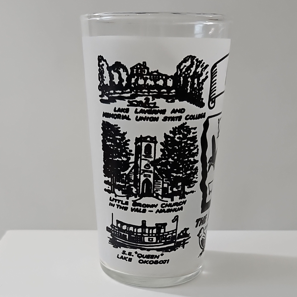 Iowa Themed Glass Tumbler - Black and White - Picture 3 of 4